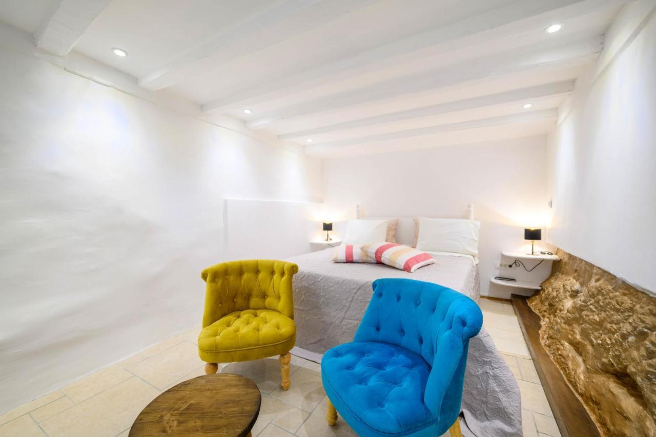 On The Rock Apartments 시베니크 외부 사진